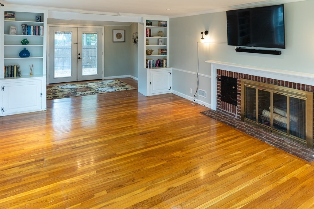 6 Leggs Hill Road Marblehead, MA 01945 - Photo 6 of 19 Gallery Image 6