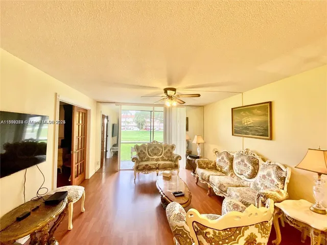 $2,500 | 671 South Hollybrook Drive, Unit 104, Pembroke Pines, FL 33025