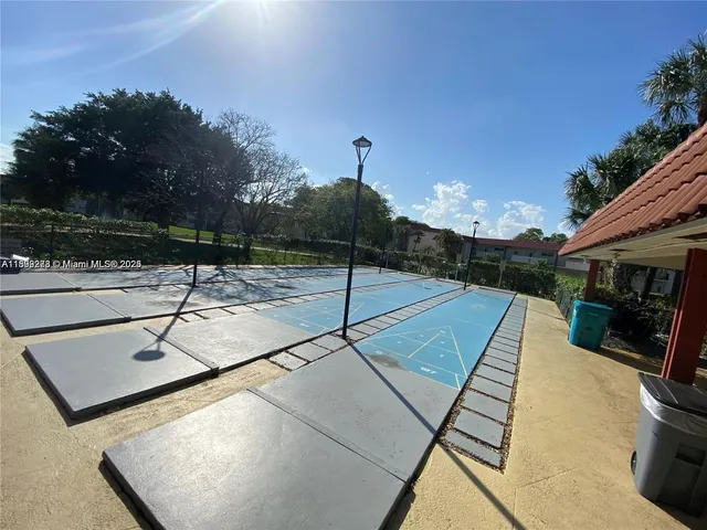 $2,500 | 671 South Hollybrook Drive, Unit 104, Pembroke Pines, FL 33025