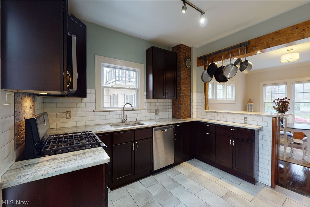 12892 Cedar Road Cleveland, OH 44118 - Photo 11 of 34 Gallery Image 11