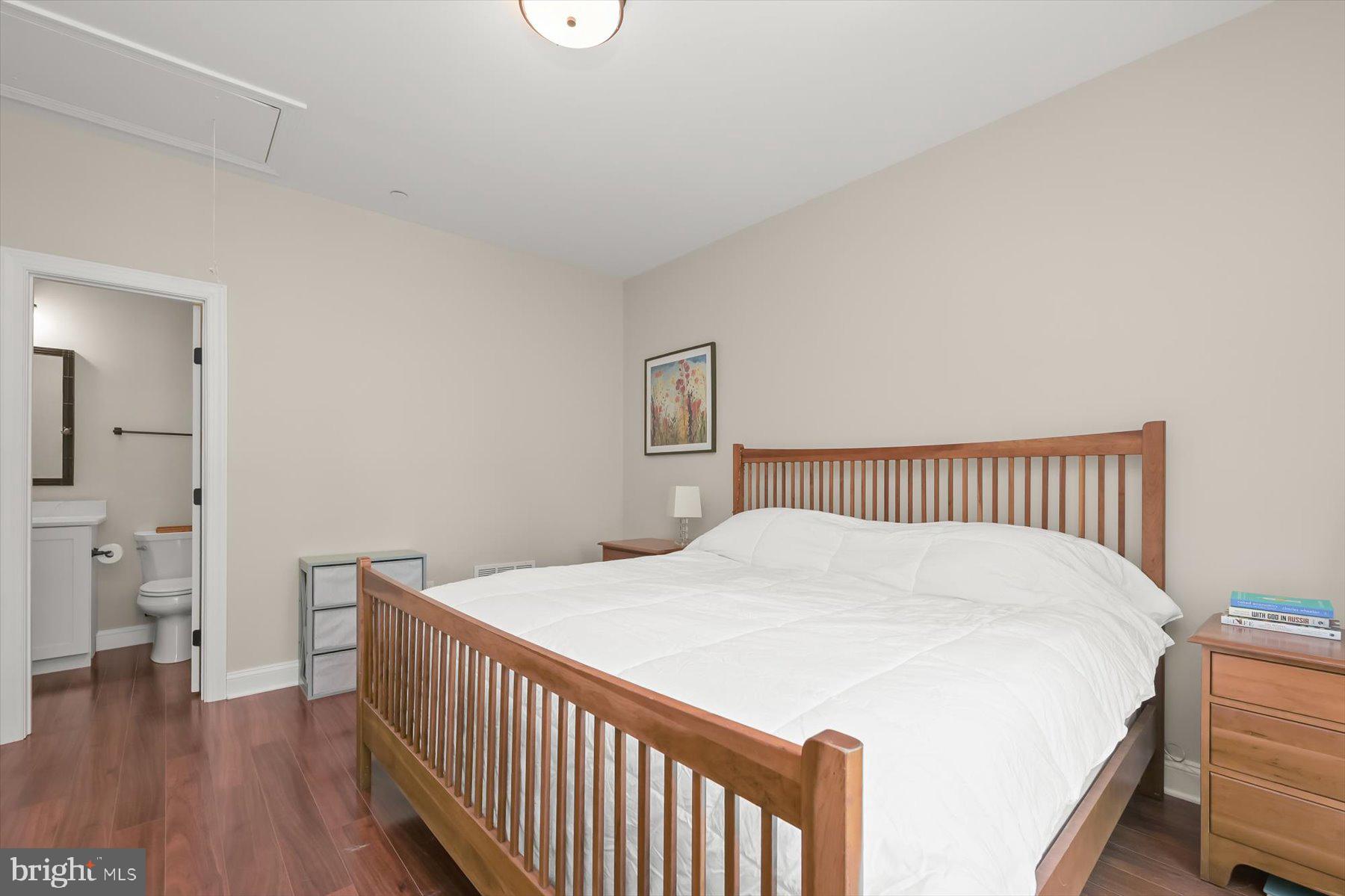 20 Shore Walk Road Riva, MD 21140 - Photo 45 of 71 Bedroom 2 with access to hall bath