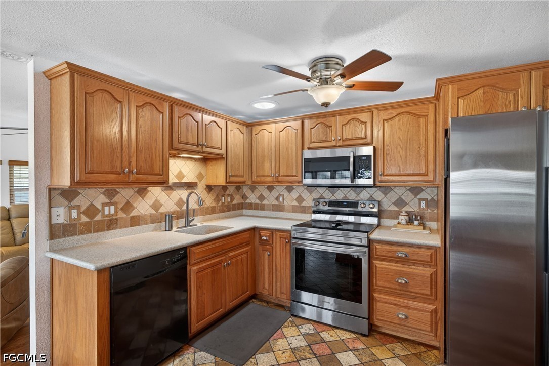 30 Aloe Alva, FL 33920 - Photo 8 of 37