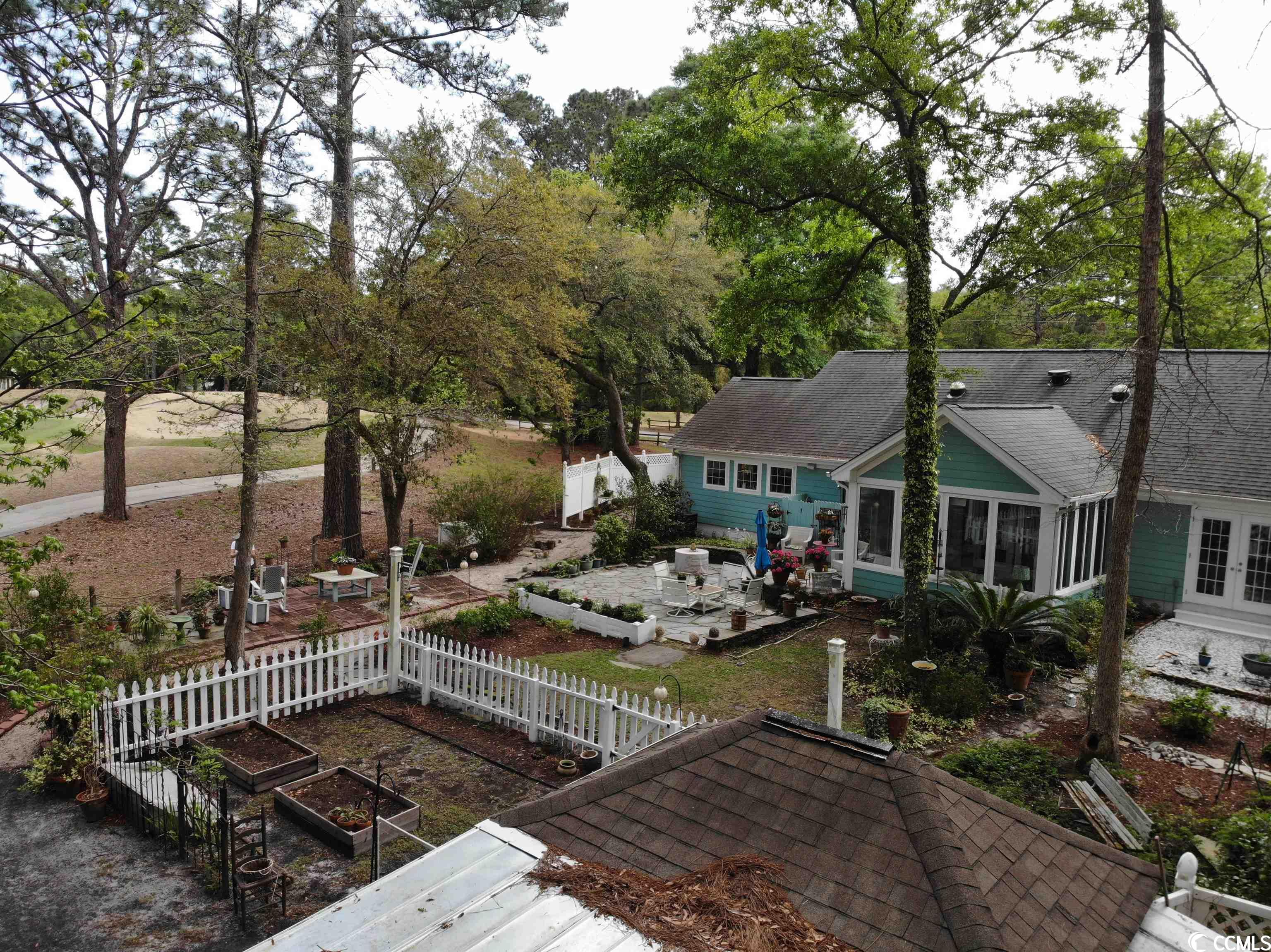 608 County Rd S-22-758 Pawleys Island, SC 29585 - Photo 4 of 40