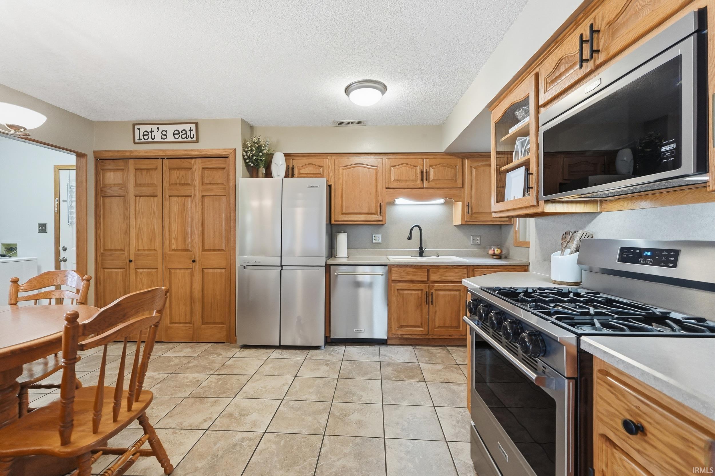 6335 Tanbark Trail Fort Wayne, IN 46835 - Photo 17 of 44