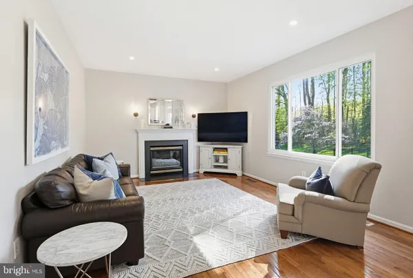 $849,900 | 8647 Water Fall Drive, Laurel, MD 20723