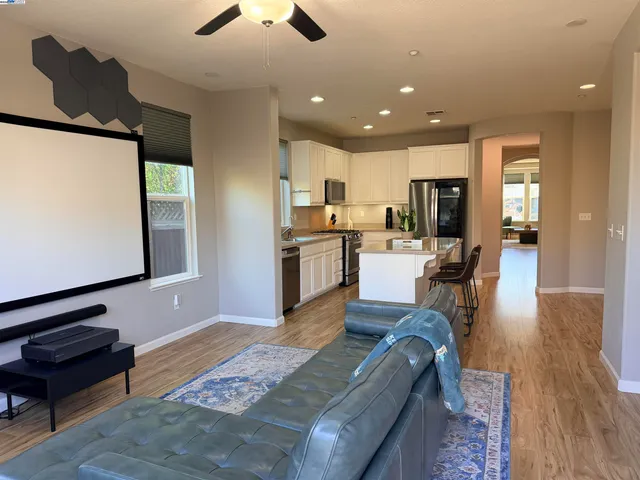 $749,000 | 1611 Marina Way, Brentwood, CA 94513