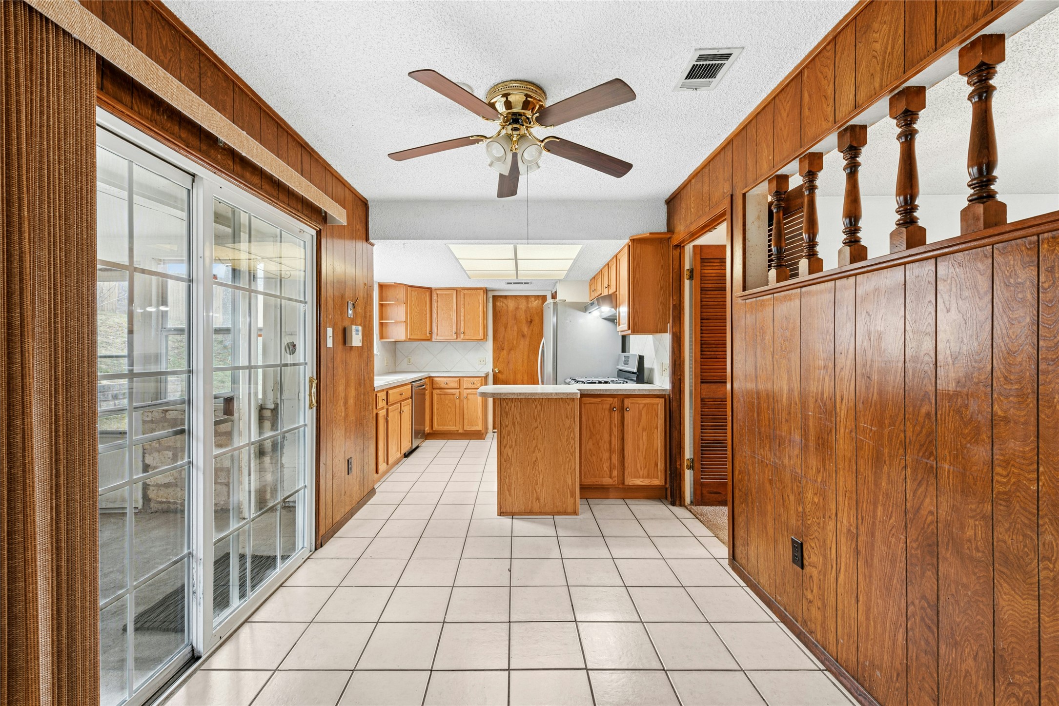 1444 Salem Meadow Circle Austin, TX 78745 - Photo 12 of 35