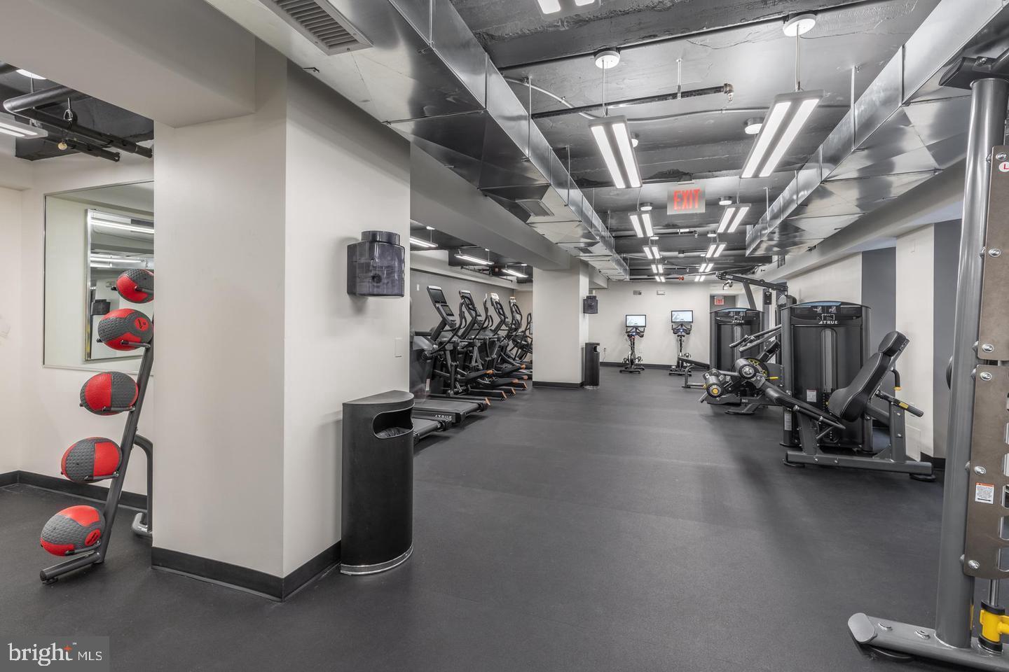 219-29 South 18th Street, Unit 404 Philadelphia, PA 19103 - Photo 26 of 28