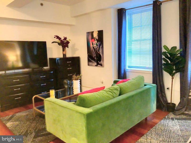 219-29 South 18th Street, Unit 404 Philadelphia, PA 19103 - Photo 5 of 28