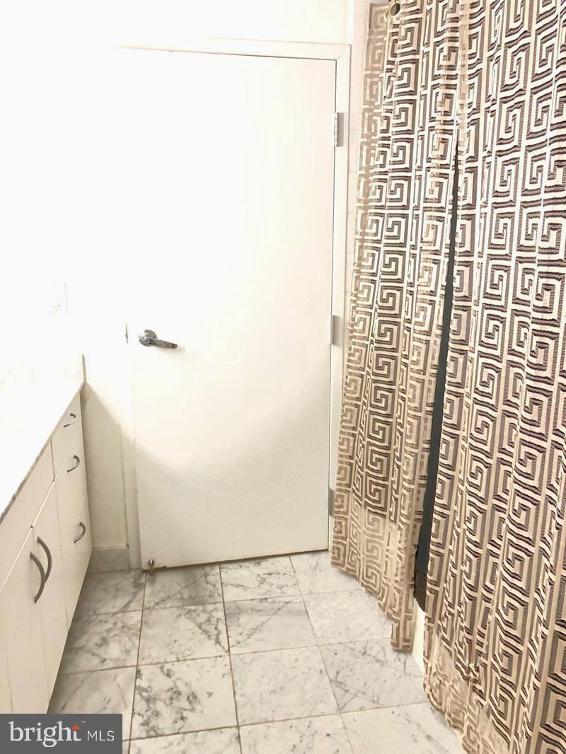 219-29 South 18th Street, Unit 404 Philadelphia, PA 19103 - Photo 8 of 28