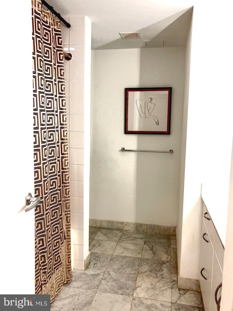 219-29 South 18th Street, Unit 404 Philadelphia, PA 19103 - Photo 10 of 28