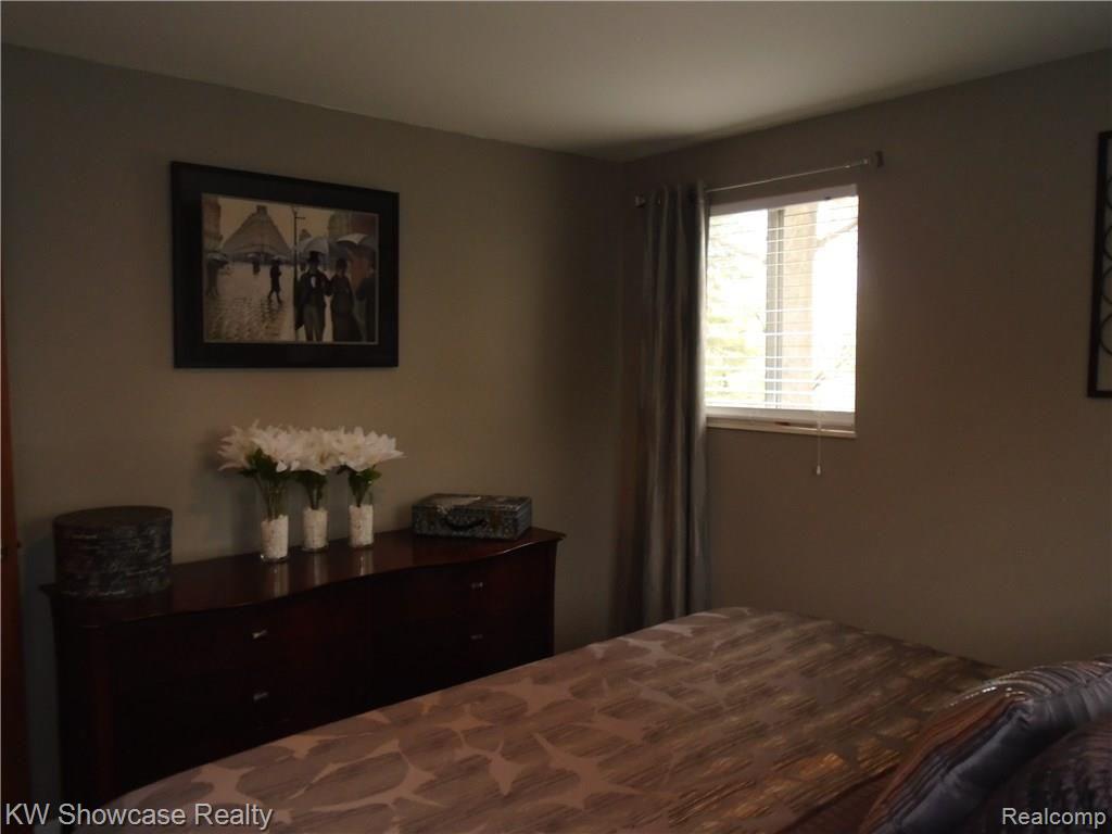 3376 South Commerce Road Commerce Township, MI 48382 - Photo 22 of 60 DSC00400.JPG