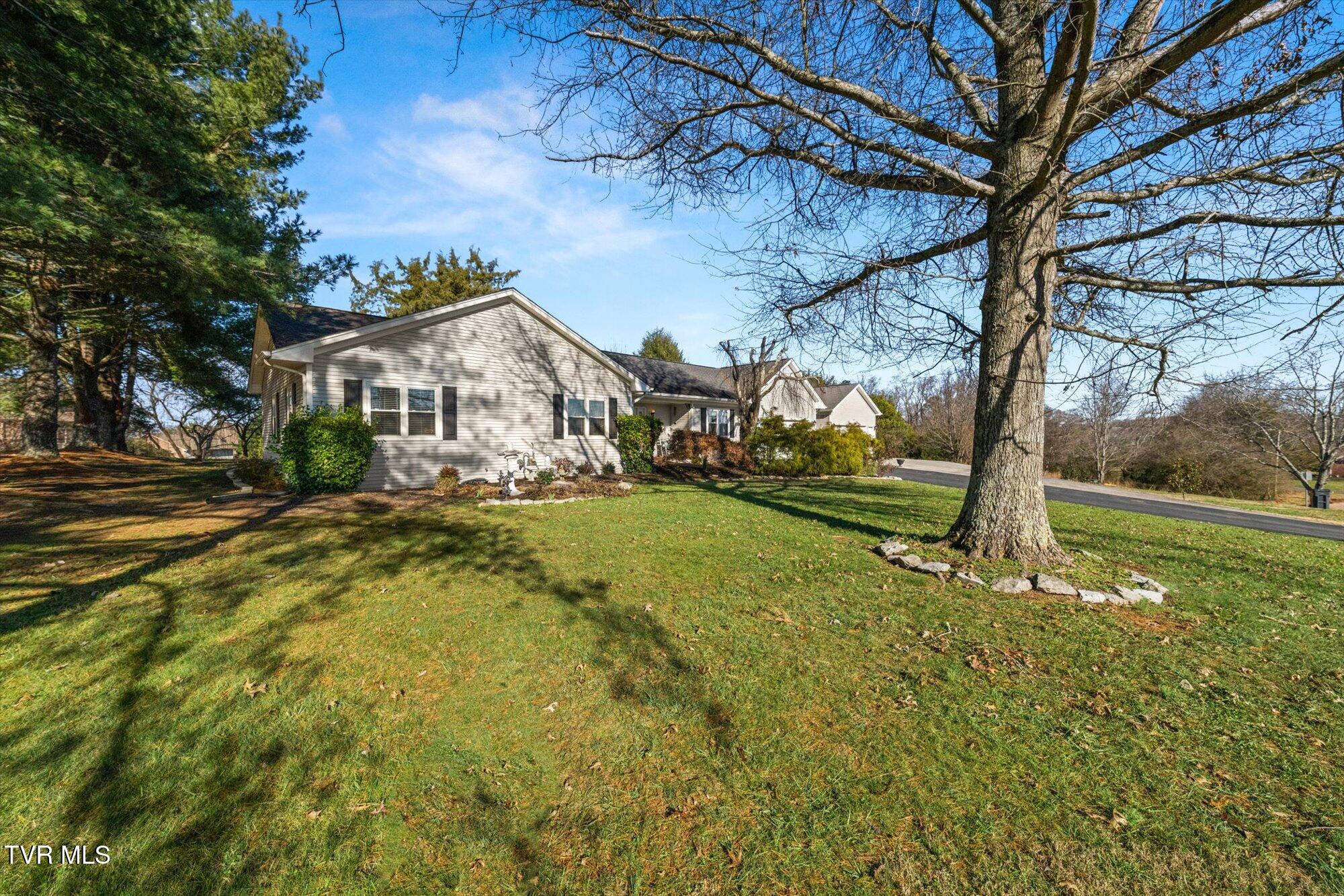 8190 Greenbriar Road Talbott, TN 37877 - Photo 3 of 29 03-8190-Greenbriar-Rd-Talbott-TN-3