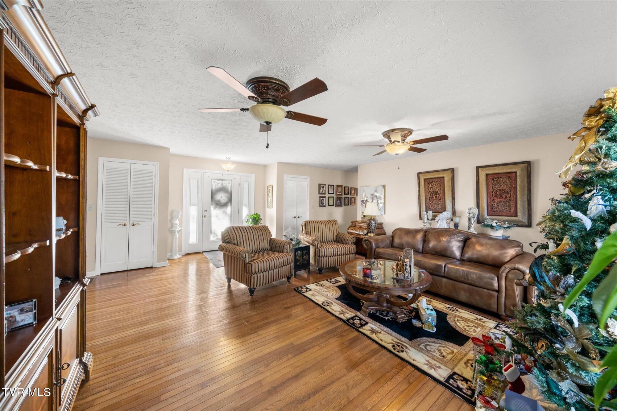 8190 Greenbriar Road Talbott, TN 37877 - Photo 8 of 29 08-8190-Greenbriar-Rd-Talbott-TN-8