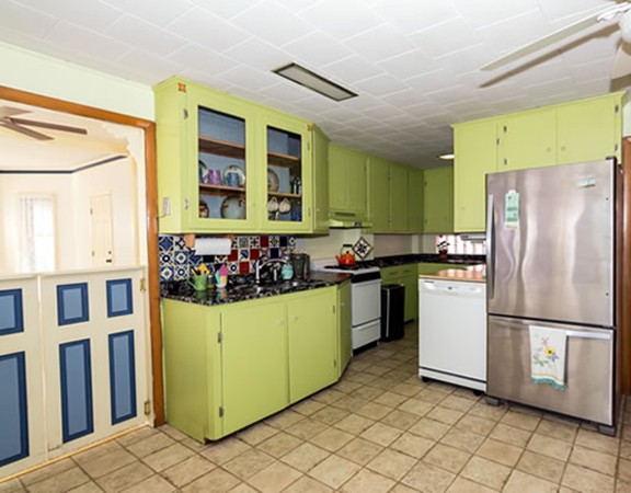 39 Farmland Road Lowell, MA 01850 - Photo 5 of 30