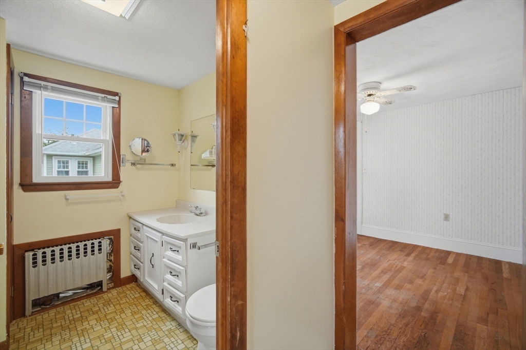20 Athol Street Springfield, MA 01107 - Photo 33 of 40