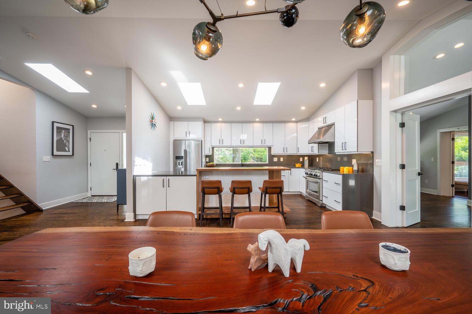 8105 Glenmore Spring Road Bethesda, MD 20817 - Photo 14 of 69