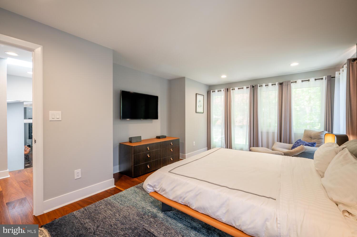 8105 Glenmore Spring Road Bethesda, MD 20817 - Photo 27 of 69