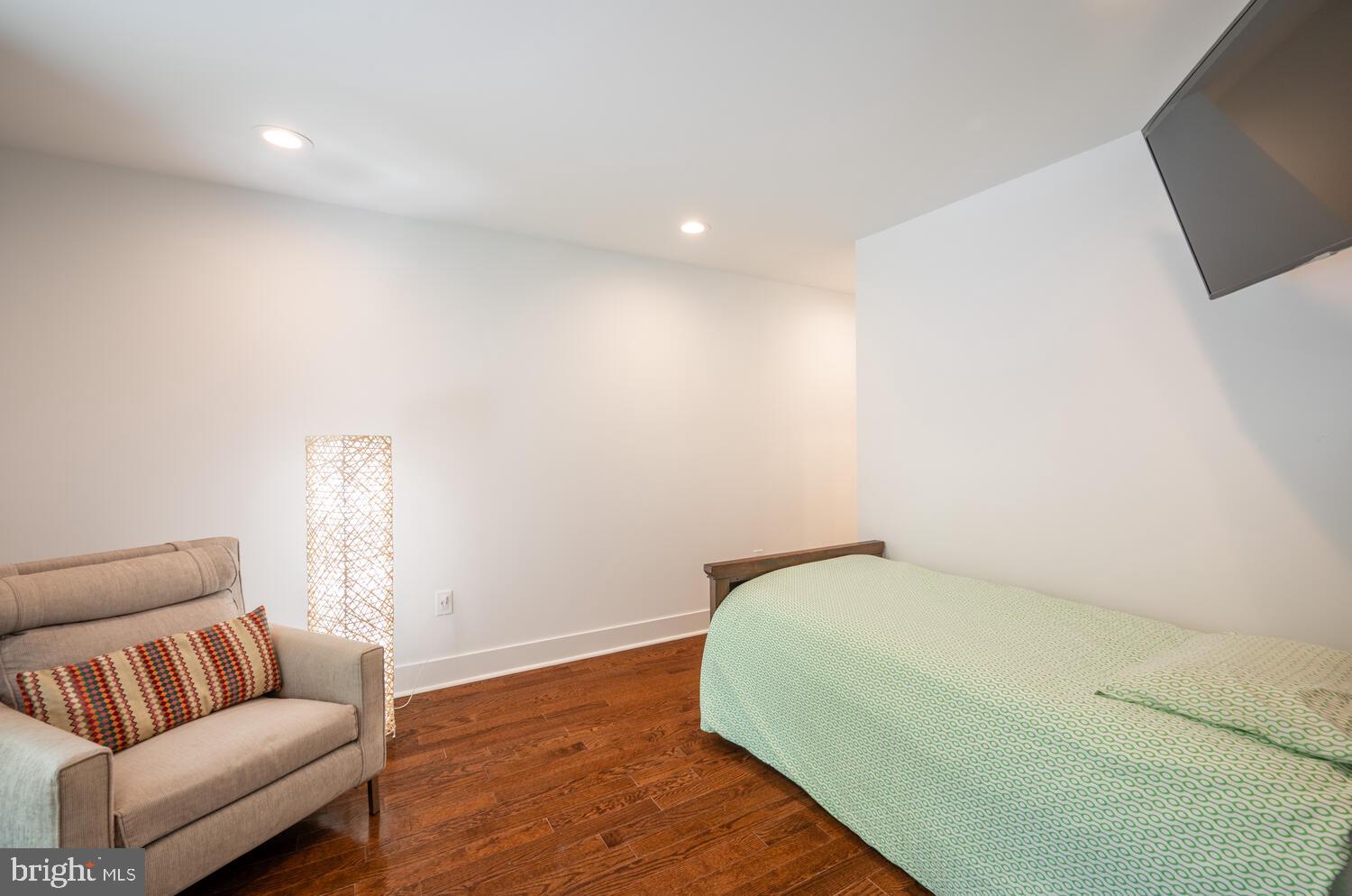 8105 Glenmore Spring Road Bethesda, MD 20817 - Photo 43 of 69