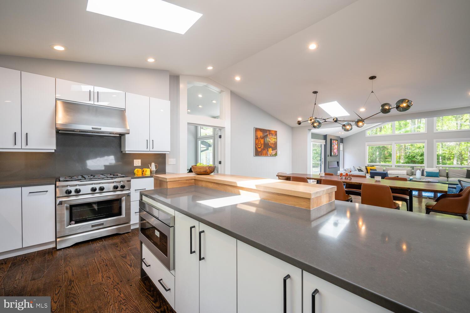 8105 Glenmore Spring Road Bethesda, MD 20817 - Photo 8 of 69