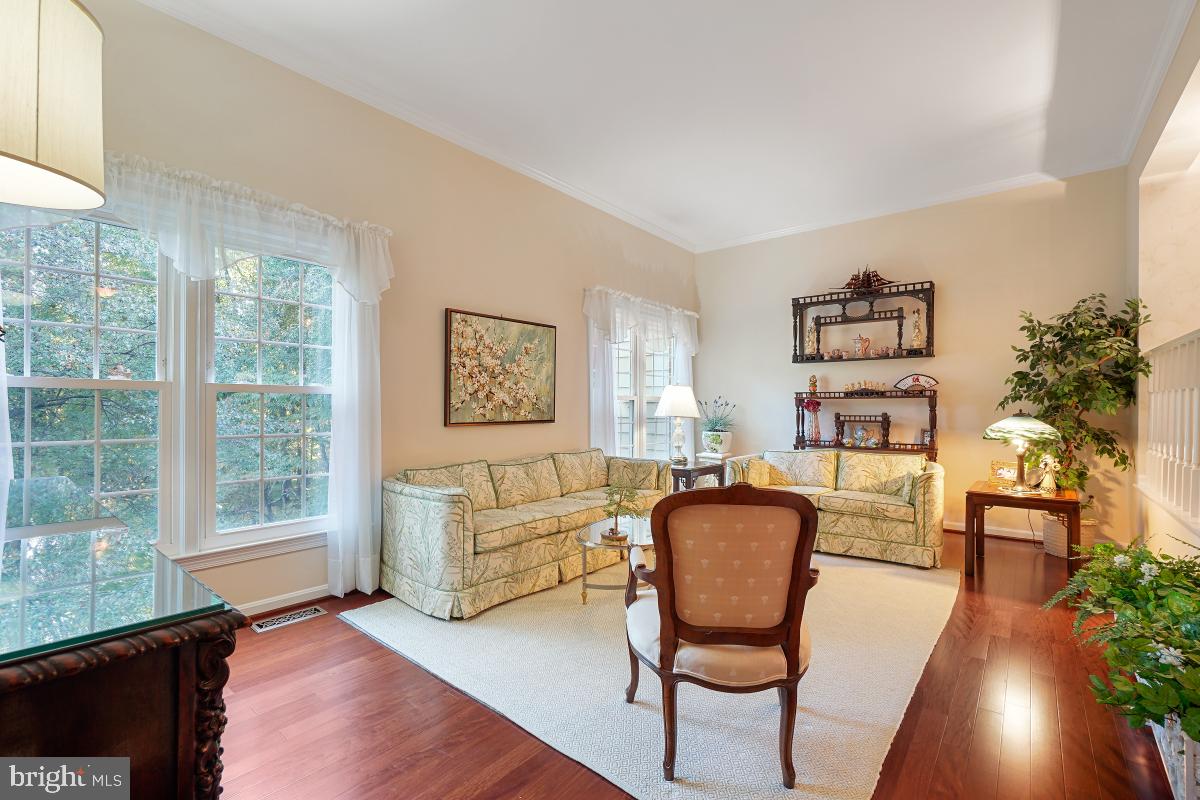 2177 Pond View Court Reston, VA 20191 - Photo 17 of 45 Gallery Image 17