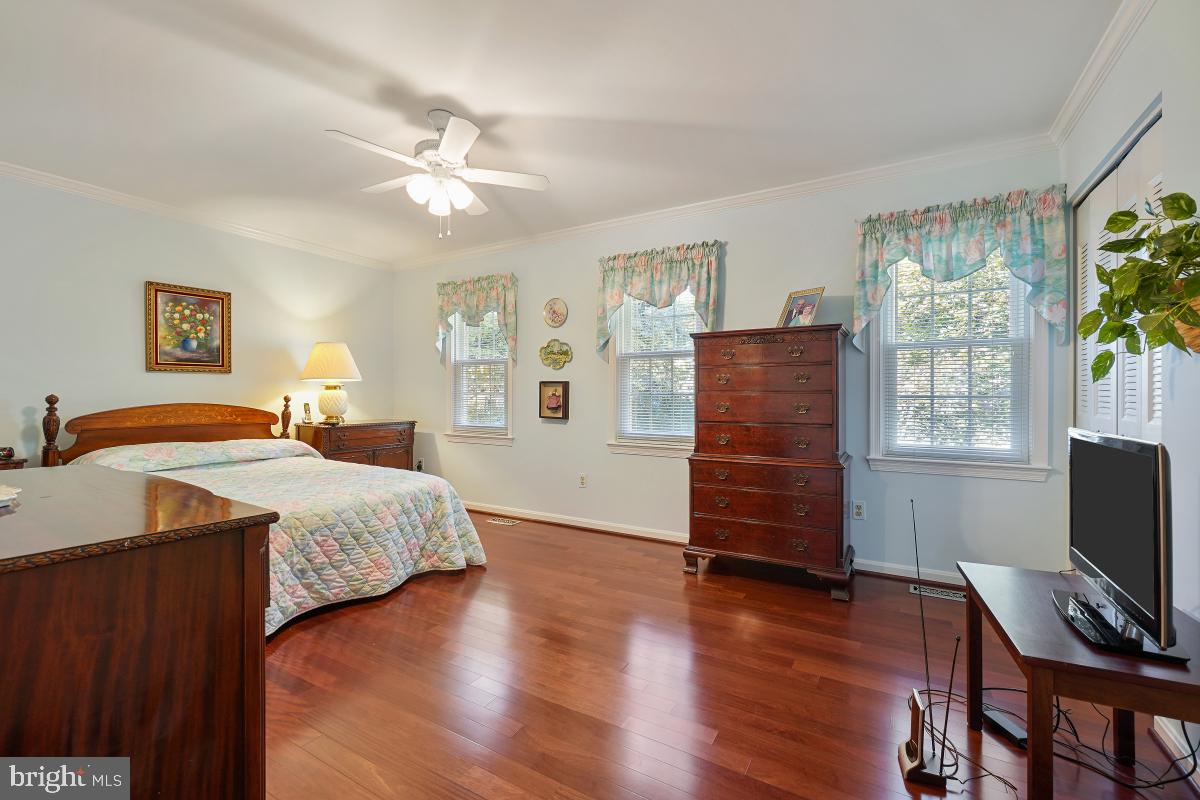 2177 Pond View Court Reston, VA 20191 - Photo 22 of 45 Gallery Image 22