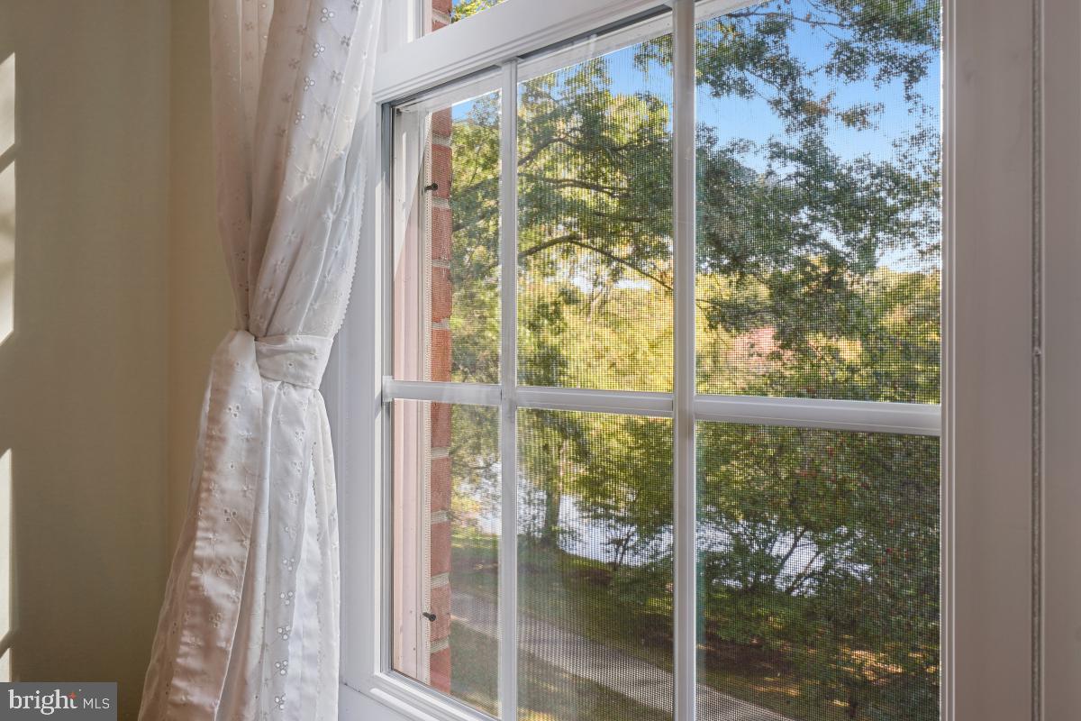 2177 Pond View Court Reston, VA 20191 - Photo 28 of 45 Gallery Image 28