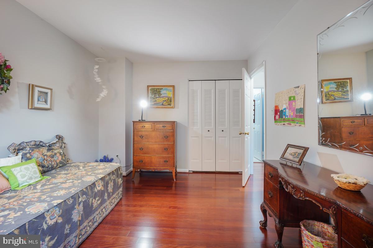 2177 Pond View Court Reston, VA 20191 - Photo 31 of 45 Gallery Image 31