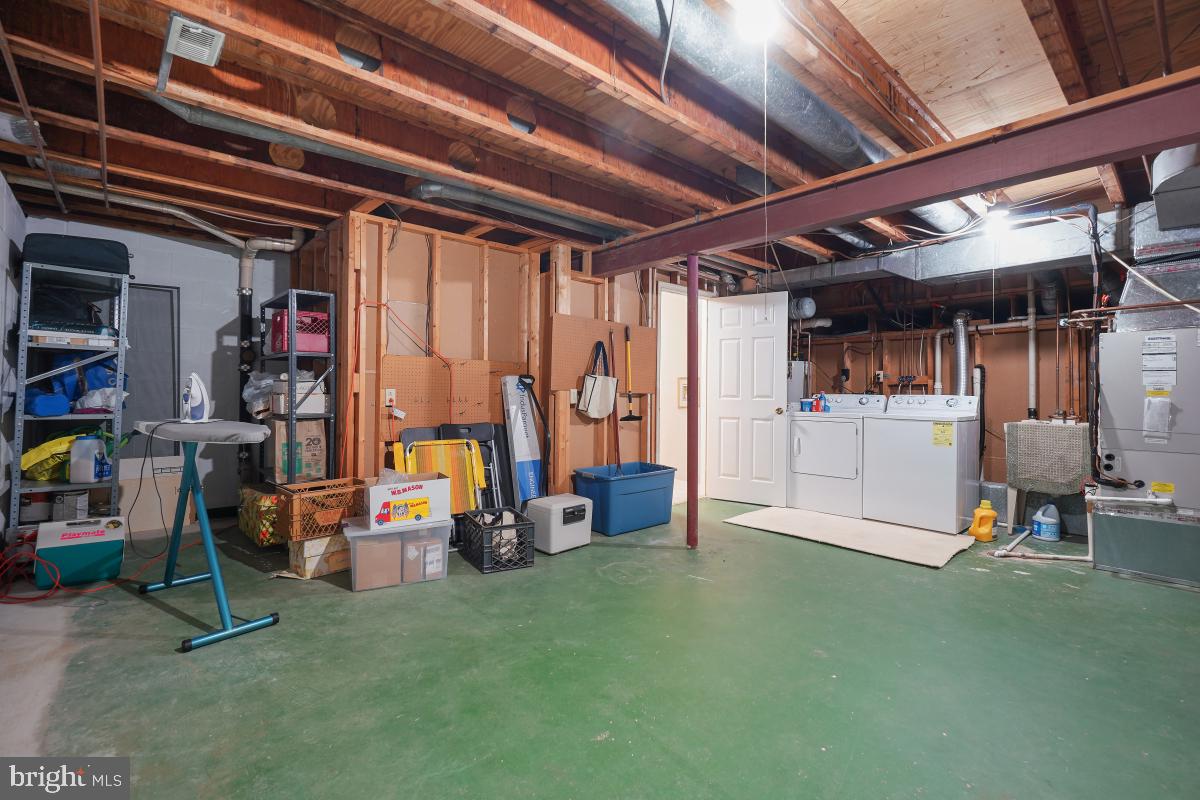 2177 Pond View Court Reston, VA 20191 - Photo 35 of 45 Gallery Image 35