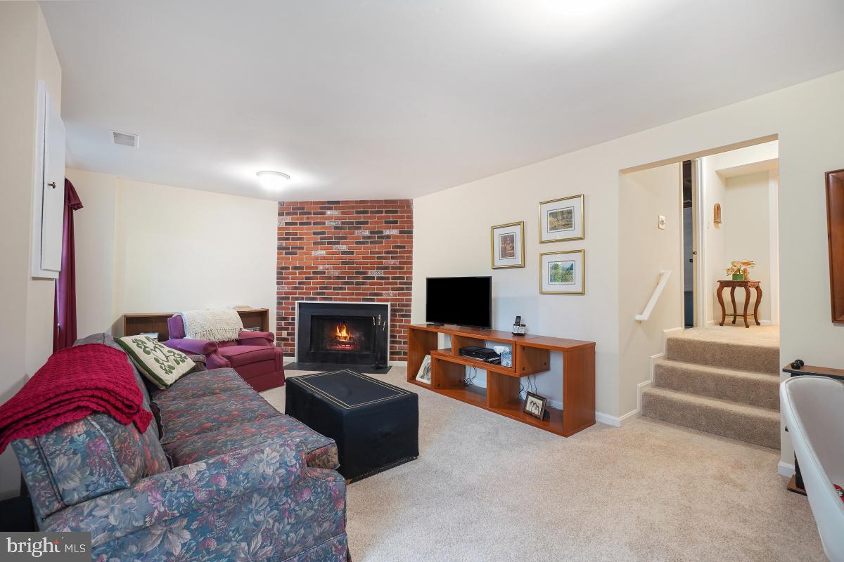 2177 Pond View Court Reston, VA 20191 - Photo 38 of 45 Gallery Image 38