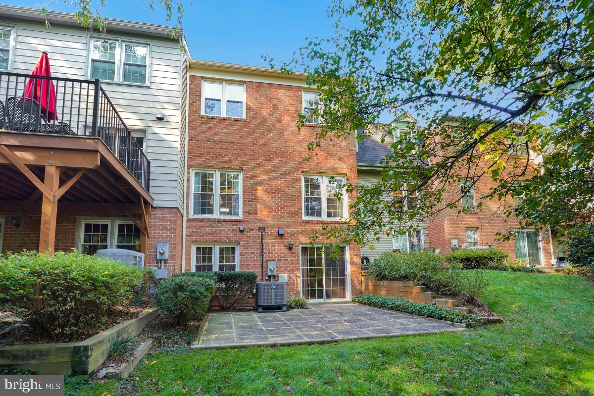 2177 Pond View Court Reston, VA 20191 - Photo 42 of 45 Gallery Image 42