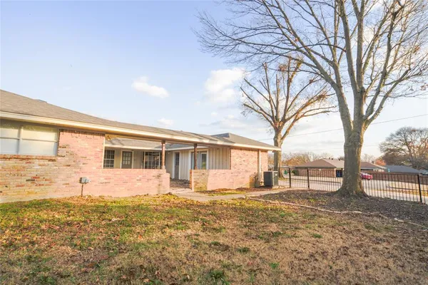 $389,500 | 2500 Brookhaven Drive, Denison, TX 75020