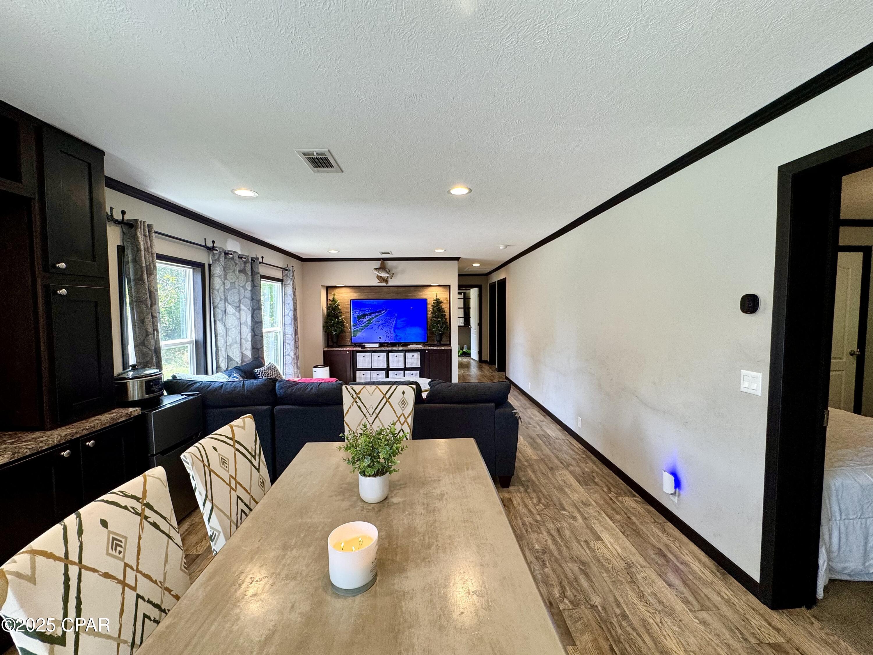 7031 Hamilton Road Grand Ridge, FL 32442 - Photo 6 of 34 Gallery Image 6