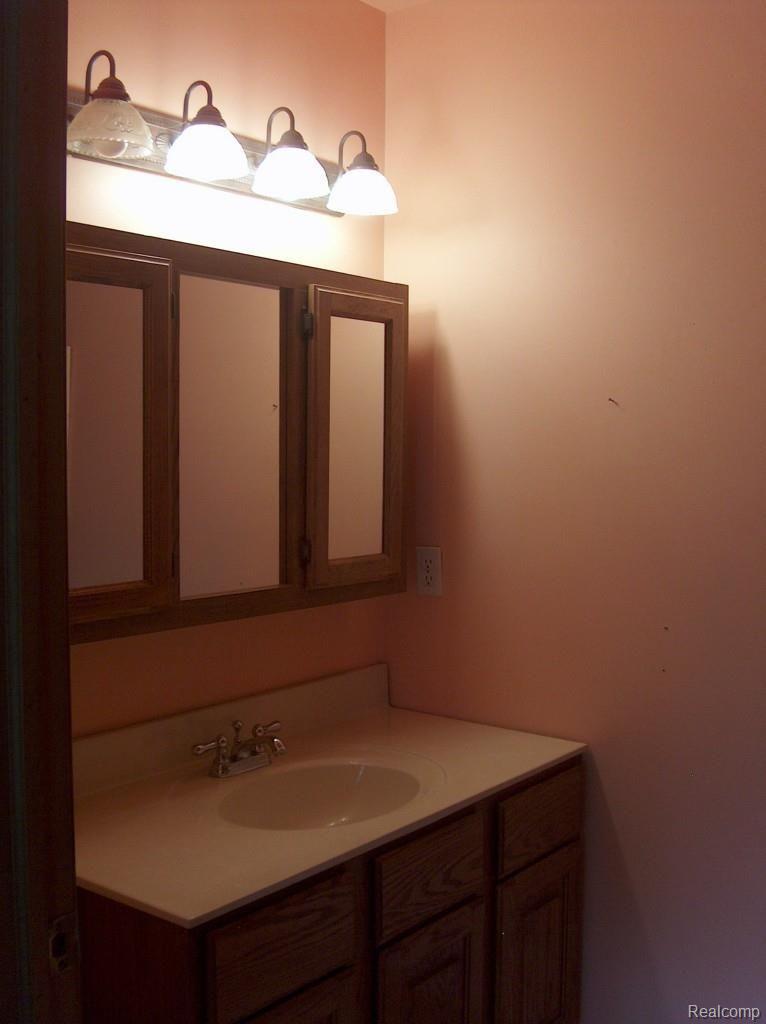 2830 Klam Road Lapeer, MI 48446 - Photo 10 of 21 new_listing_021.jpg