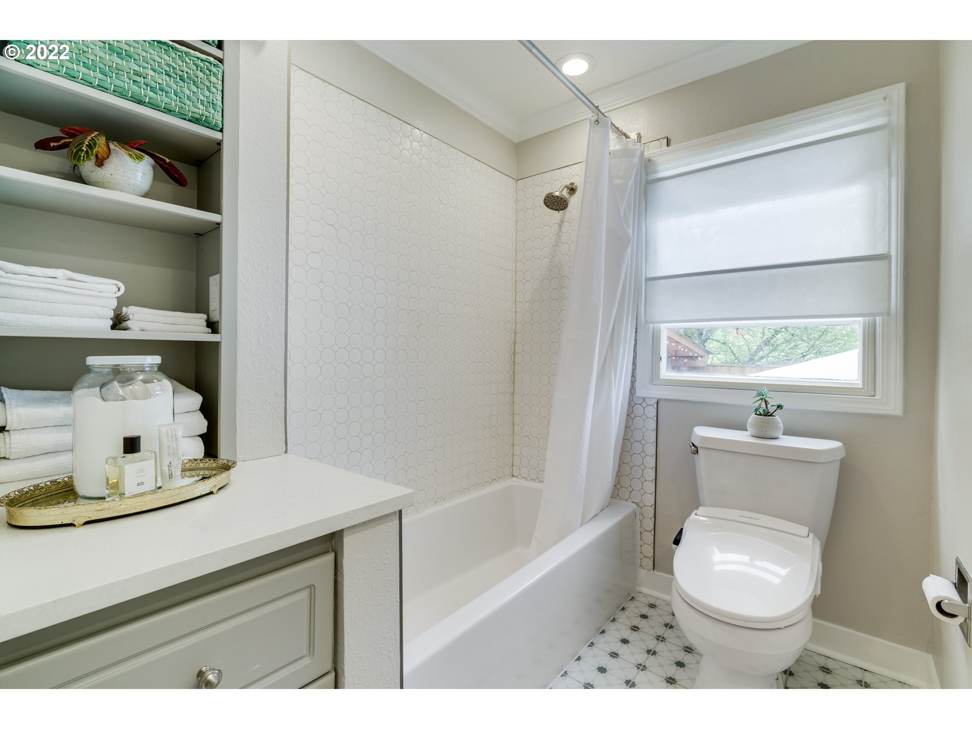 3049 Southwest Flower Terrace Portland, OR 97239 - Photo 13 of 32 Gallery Image 13