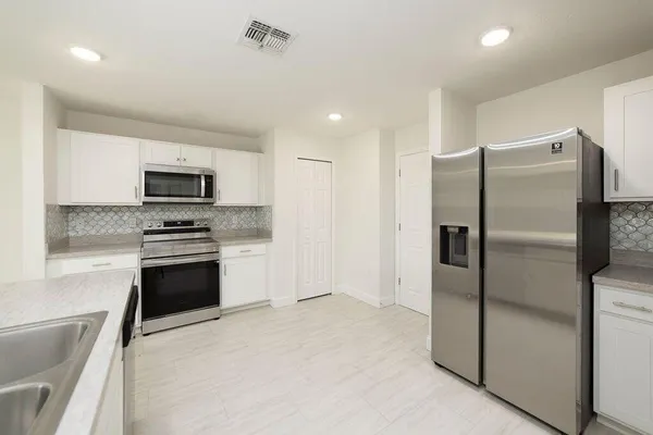 $2,600 | 1381 Southeast Bayharbor Street, Port St. Lucie, FL 34983
