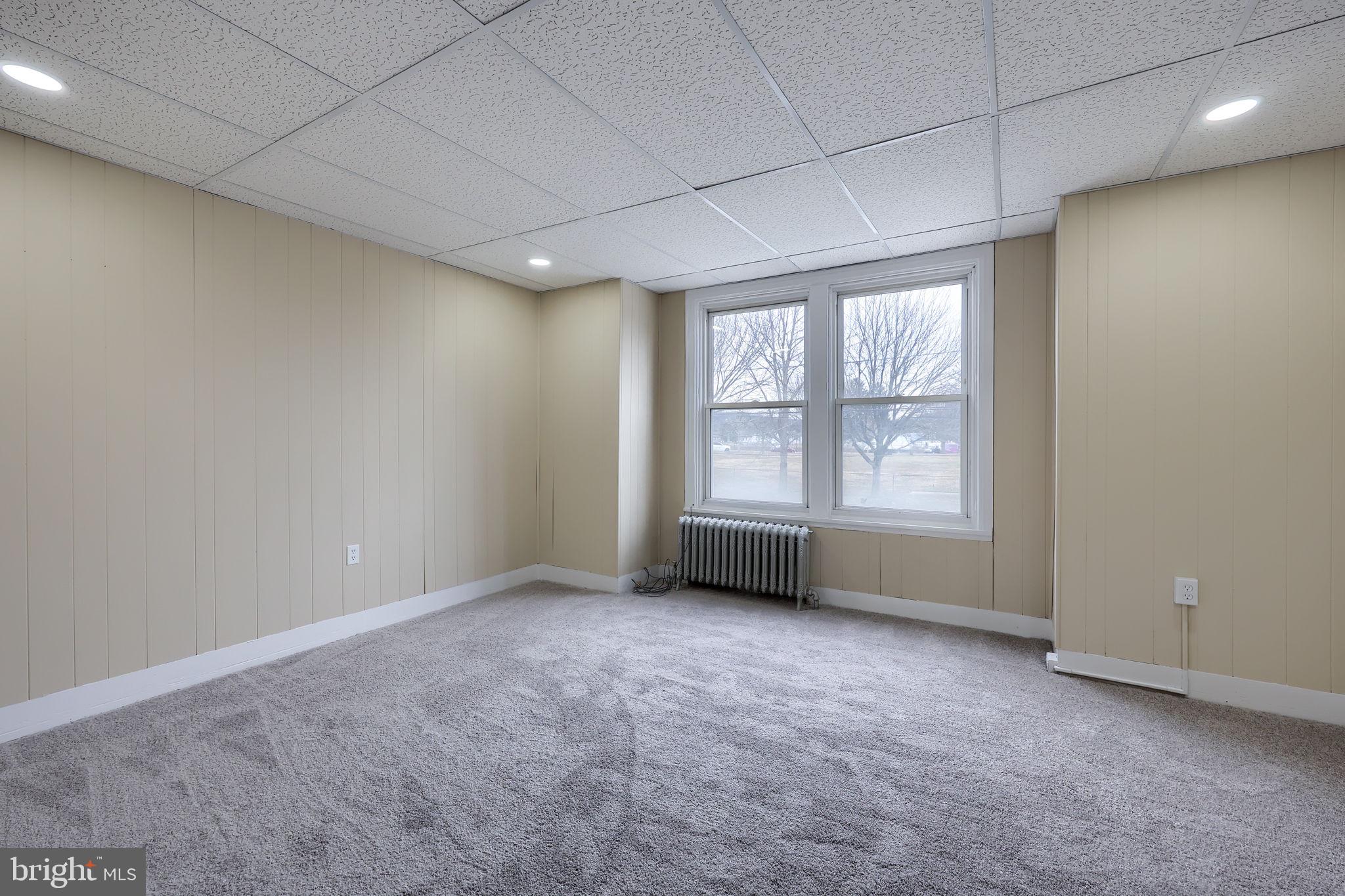 138 South 6th Street Columbia, PA 17512 - Photo 15 of 28 an empty room with windows