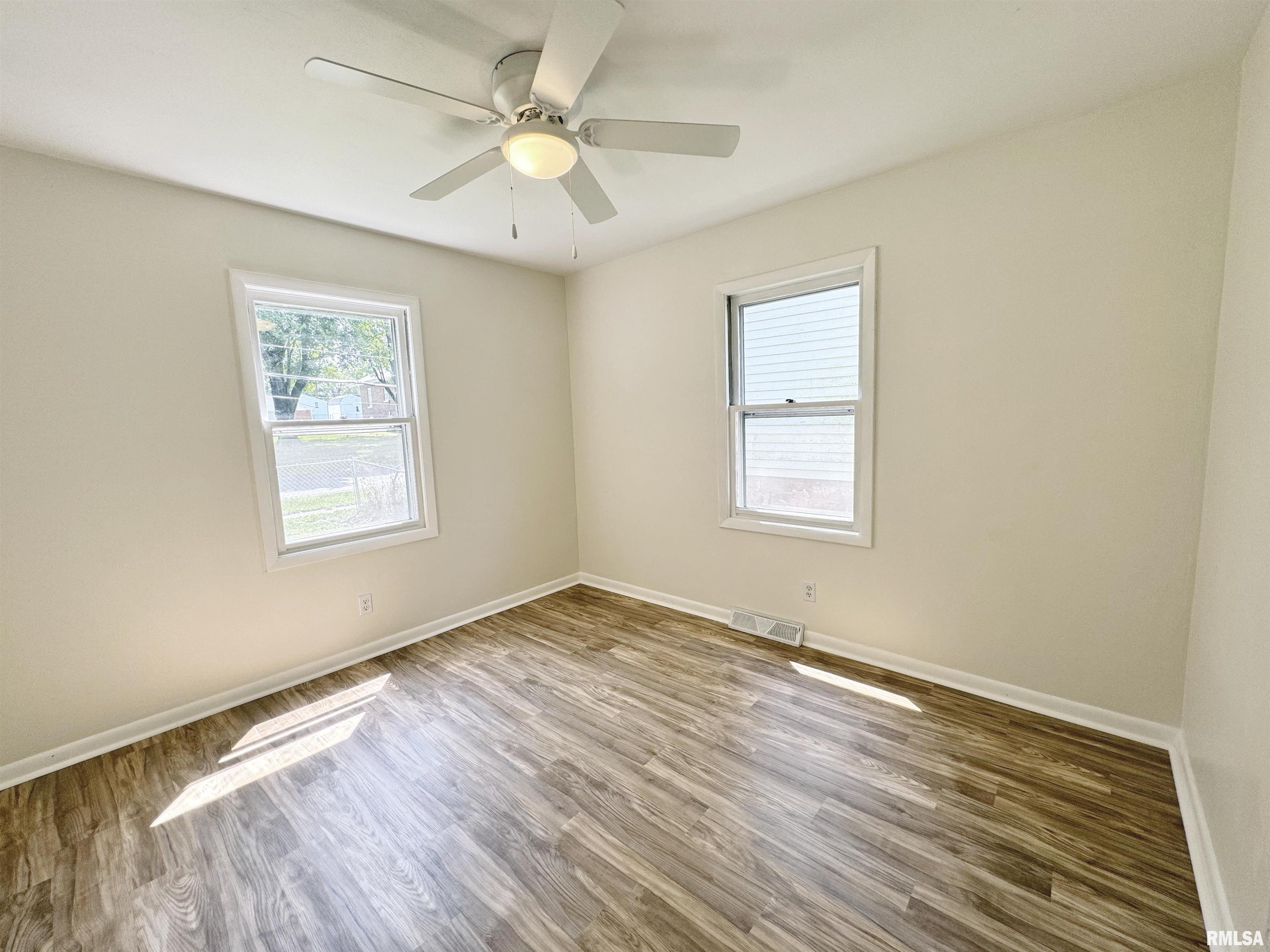 926 East Percy Avenue Springfield, IL 62702 - Photo 18 of 19