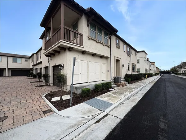 $2,500 | 2848 East Berry Loop Privado, Ontario, CA 91761