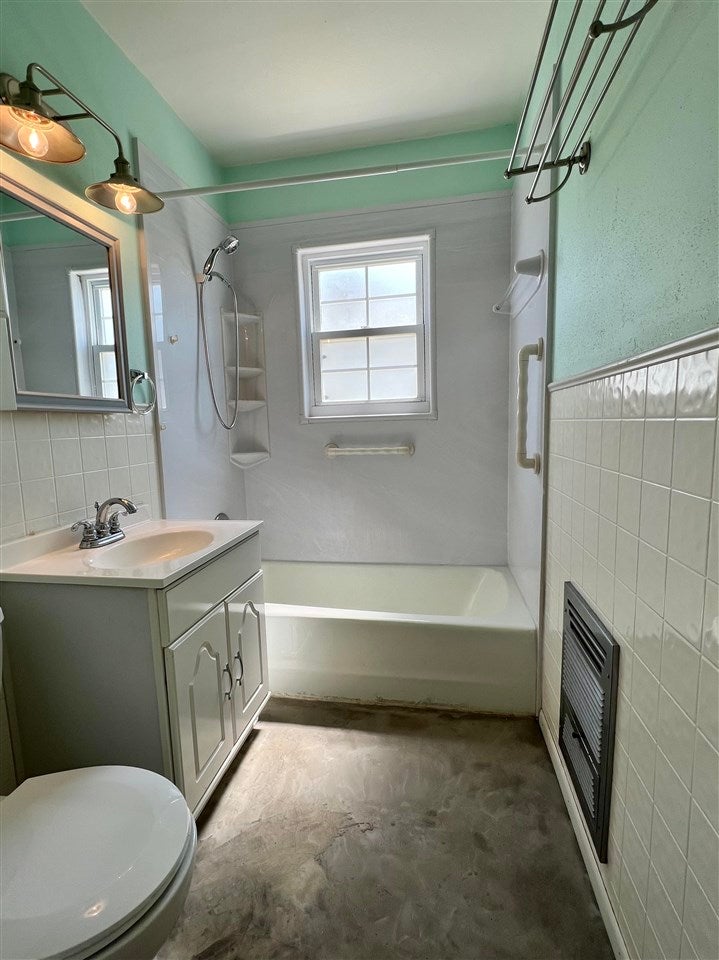 1006 Locust Street Perry, OK 73077 - Photo 11 of 20 Gallery Image 11