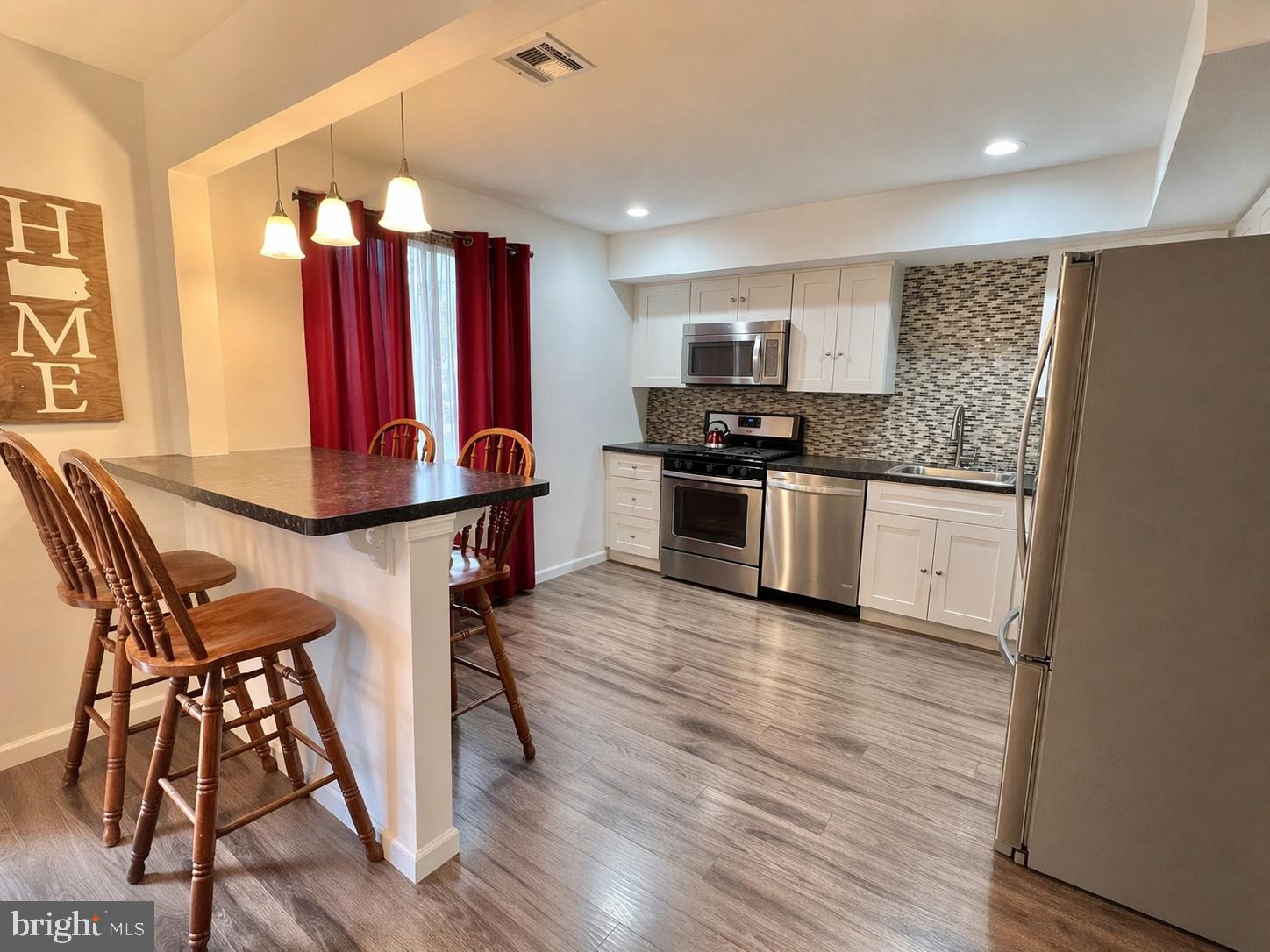69 Azalea Way Reading, PA 19606 - Photo 8 of 33 Kitchen