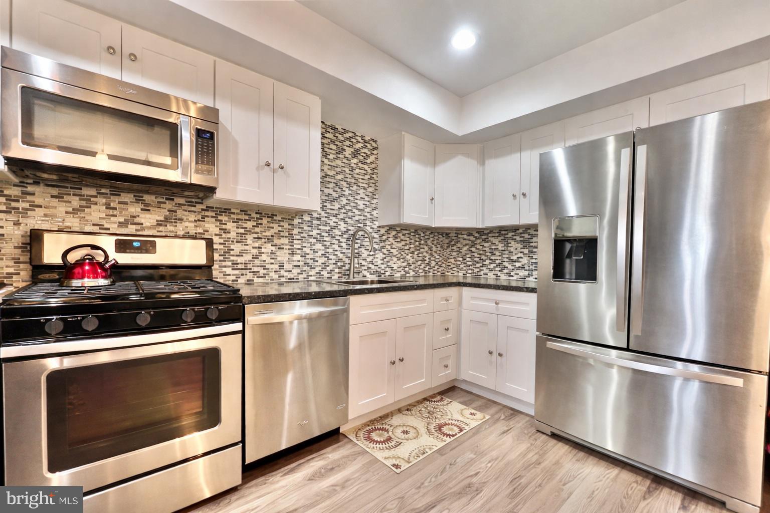 69 Azalea Way Reading, PA 19606 - Photo 10 of 33 Kitchen