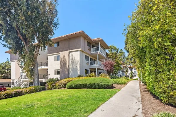 $3,200 | 969 Calle Aragon, Unit 1B, Laguna Woods, CA 92637
