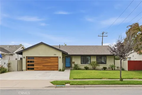 $1,675,000 | 21551 Kanakoa Lane, Huntington Beach, CA 92646