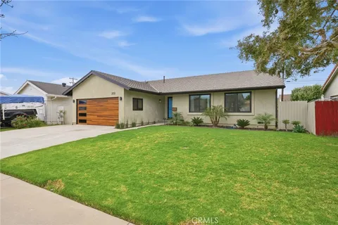 $1,675,000 | 21551 Kanakoa Lane, Huntington Beach, CA 92646