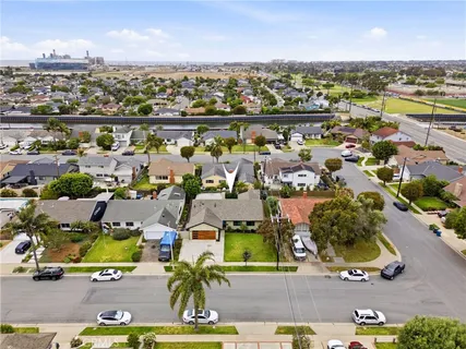 $1,675,000 | 21551 Kanakoa Lane, Huntington Beach, CA 92646