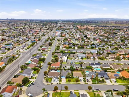 $1,675,000 | 21551 Kanakoa Lane, Huntington Beach, CA 92646