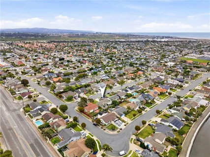 $1,675,000 | 21551 Kanakoa Lane, Huntington Beach, CA 92646