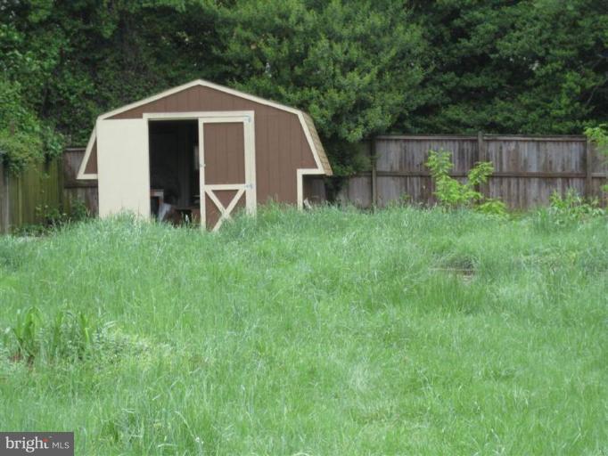 3913 Estel Road Fairfax, VA 22031 - Photo 2 of 17 Shed