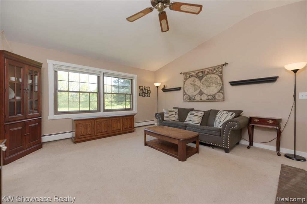 9697 Townley Road Fenton, MI 48430 - Photo 11 of 36